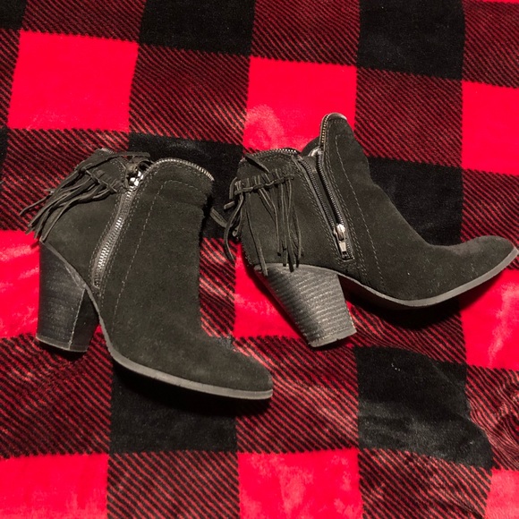 Dolce Vita Shoes - Black booties w/ fringe